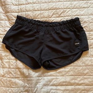HURLEY BLACK BOARD/RUN SHORTS